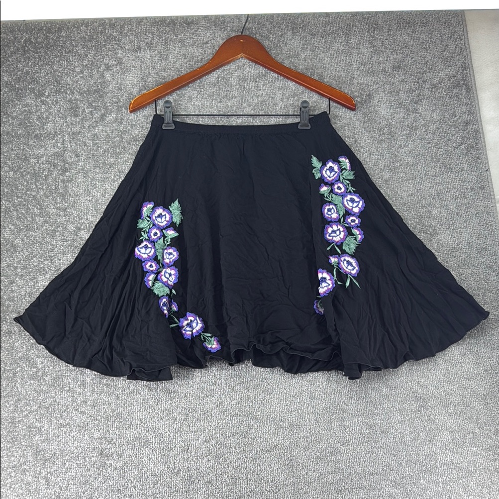 Tamara Catz Floral Embroidered Black Skirt Above Knee Mini Womens S